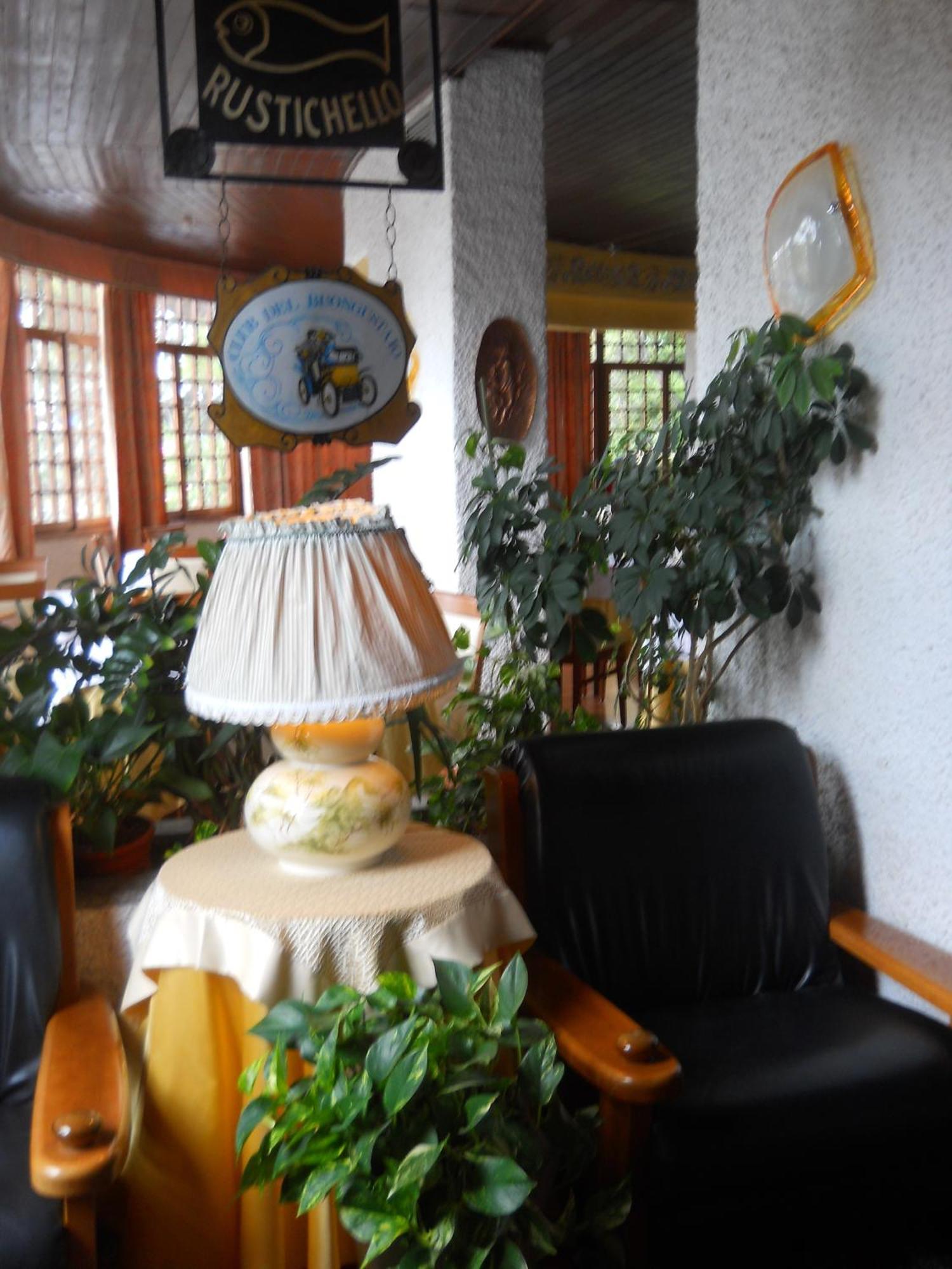 Hotel Il Rustichello Lonato del Garda Exterior foto