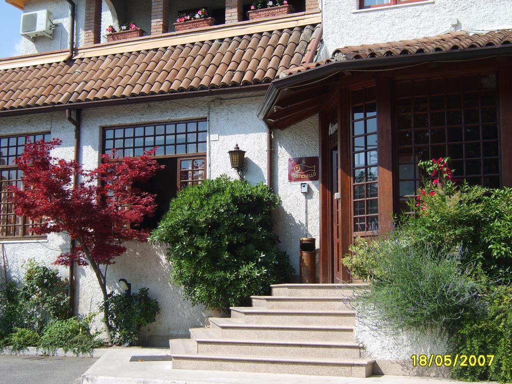 Hotel Il Rustichello Lonato del Garda Exterior foto